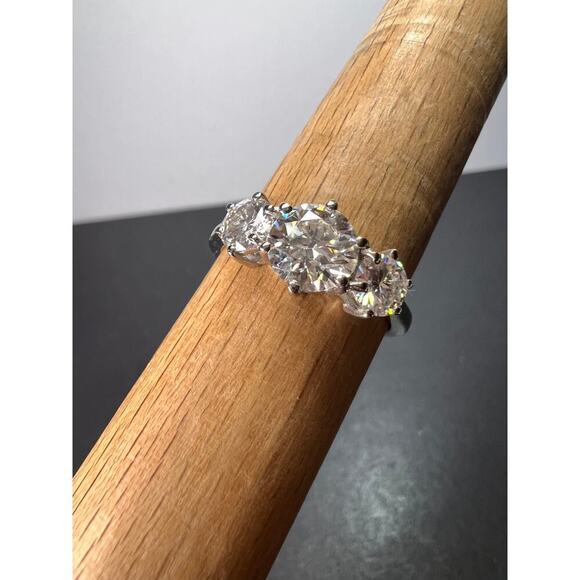 NEW Moissanite trilogy ring in platinum over sterling silver size 9 - Picture 9 of 9
